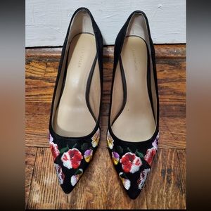 Ann Taylor Black Suede Pumps With Embroidery 8.5M